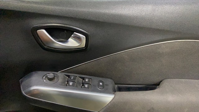 View Nissan Kicks Image 38 Used Nissan Kicks Image 38