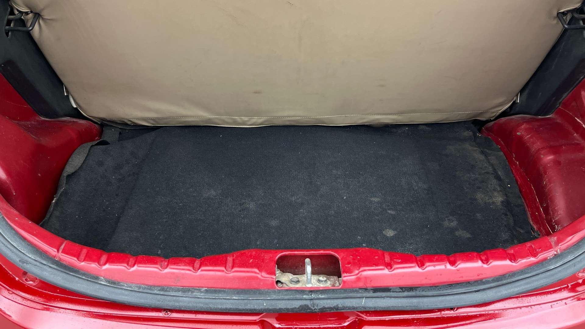 View 2014 Hyundai EON Era Plus Image 10 Used 2014 Hyundai EON Era Plus Image 10