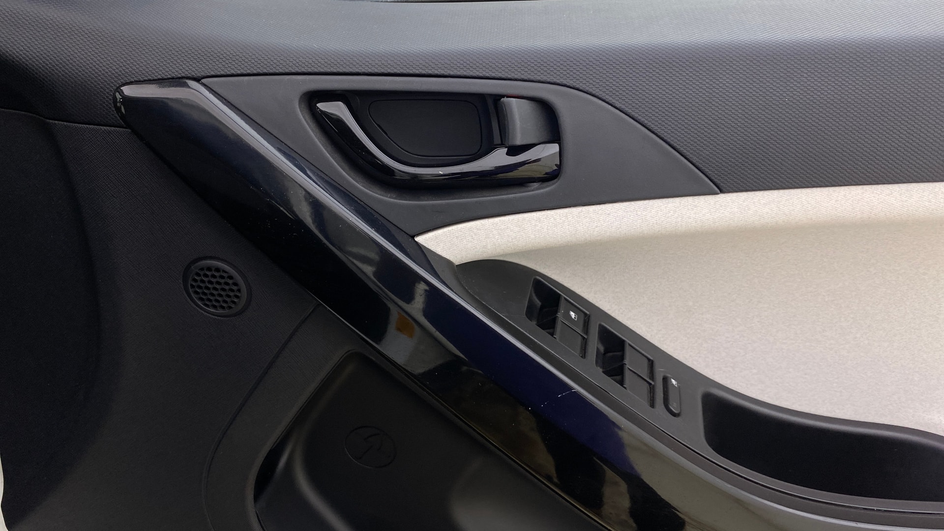 View 2025 Tata Nexon Revotron XE Image 33 Used 2025 Tata Nexon Revotron XE Image 33