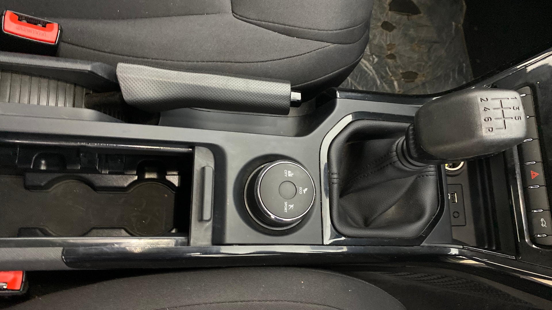View 2025 Tata Nexon Revotron XE Image 38 Used 2025 Tata Nexon Revotron XE Image 38