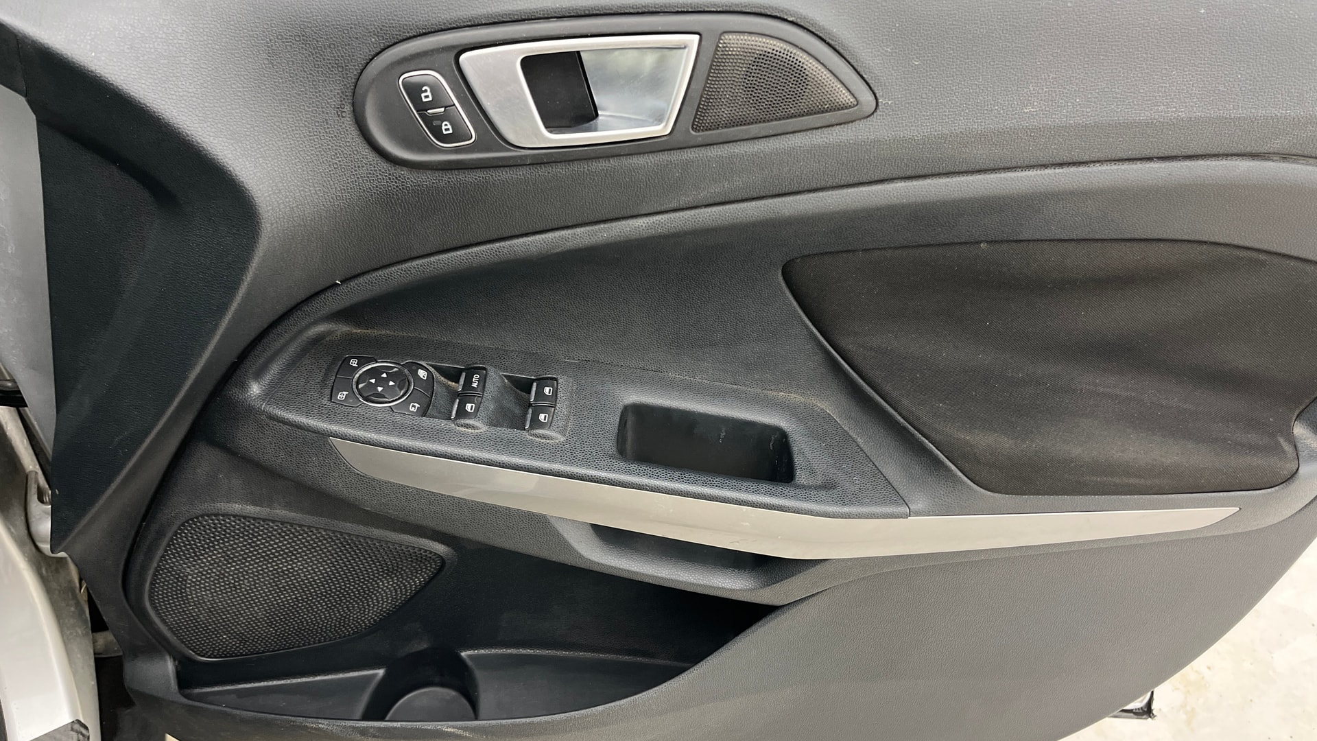 View 2018 Ford EcoSport 1.5 TDCi Diesel Ambiente BS IV Image 34 Used 2018 Ford EcoSport 1.5 TDCi Diesel Ambiente BS IV Image 34