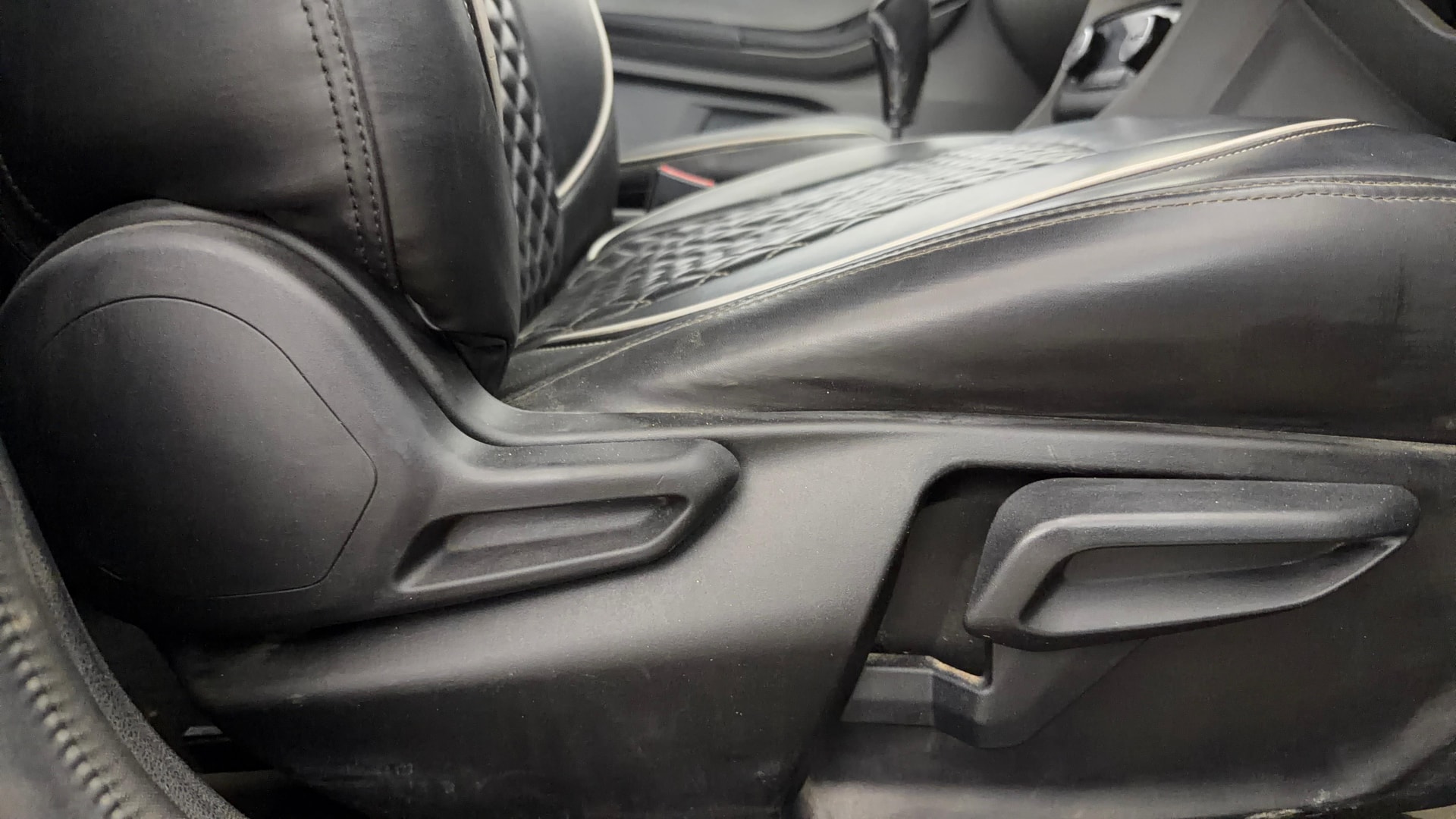 View 2020 Tata Tiago Revotorq XB Image 18 Used 2020 Tata Tiago Revotorq XB Image 18