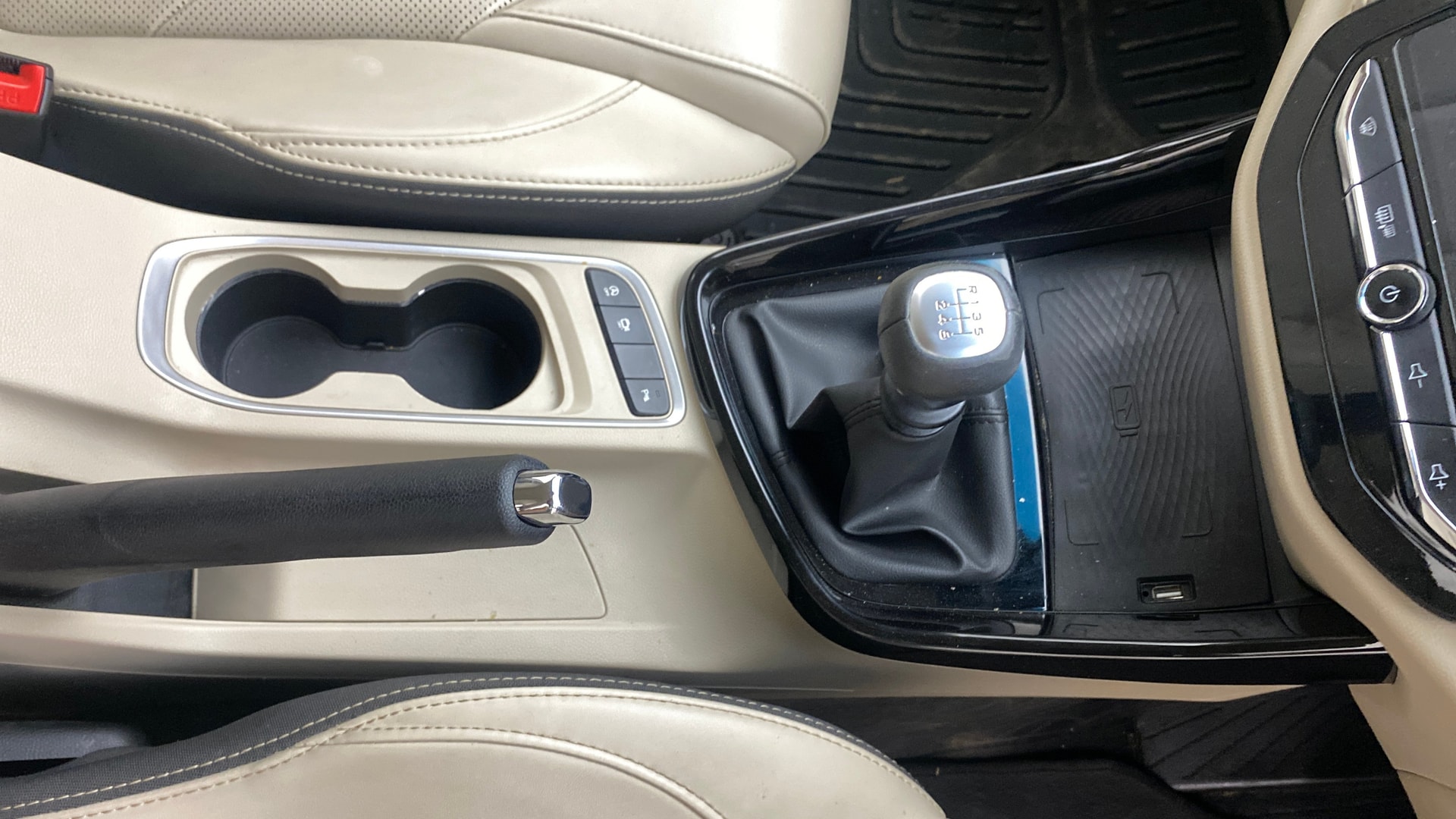 View 2021 MG Hector Sharp Hybrid BS IV Image 43 Used 2021 MG Hector Sharp Hybrid BS IV Image 43