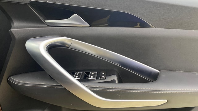 View MG Hector Image 35 Used MG Hector Image 35
