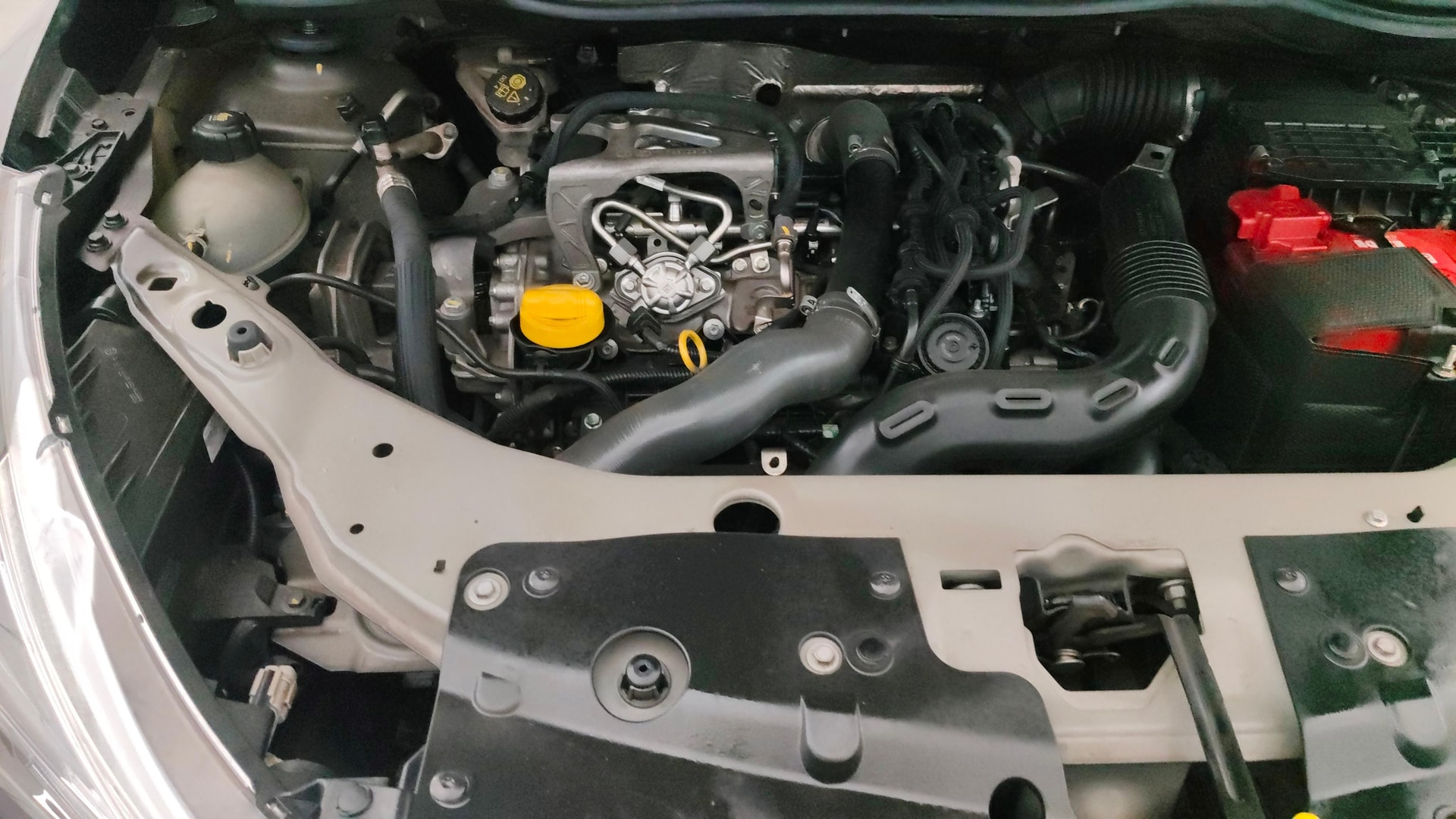 View 2021 Nissan Kicks 1.3 Turbo XV Premium CVT Image 3 Used 2021 Nissan Kicks 1.3 Turbo XV Premium CVT Image 3
