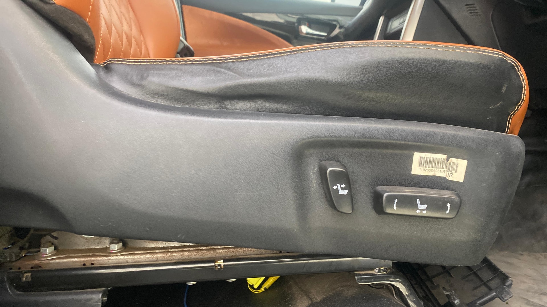 View 2018 Toyota Innova Crysta 2.8 ZX AT 7-Seater Image 19 Used 2018 Toyota Innova Crysta 2.8 ZX AT 7-Seater Image 19