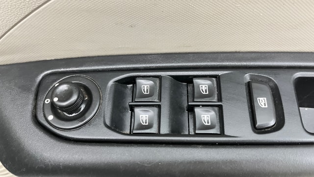 View Renault Triber Image 34 Used Renault Triber Image 34