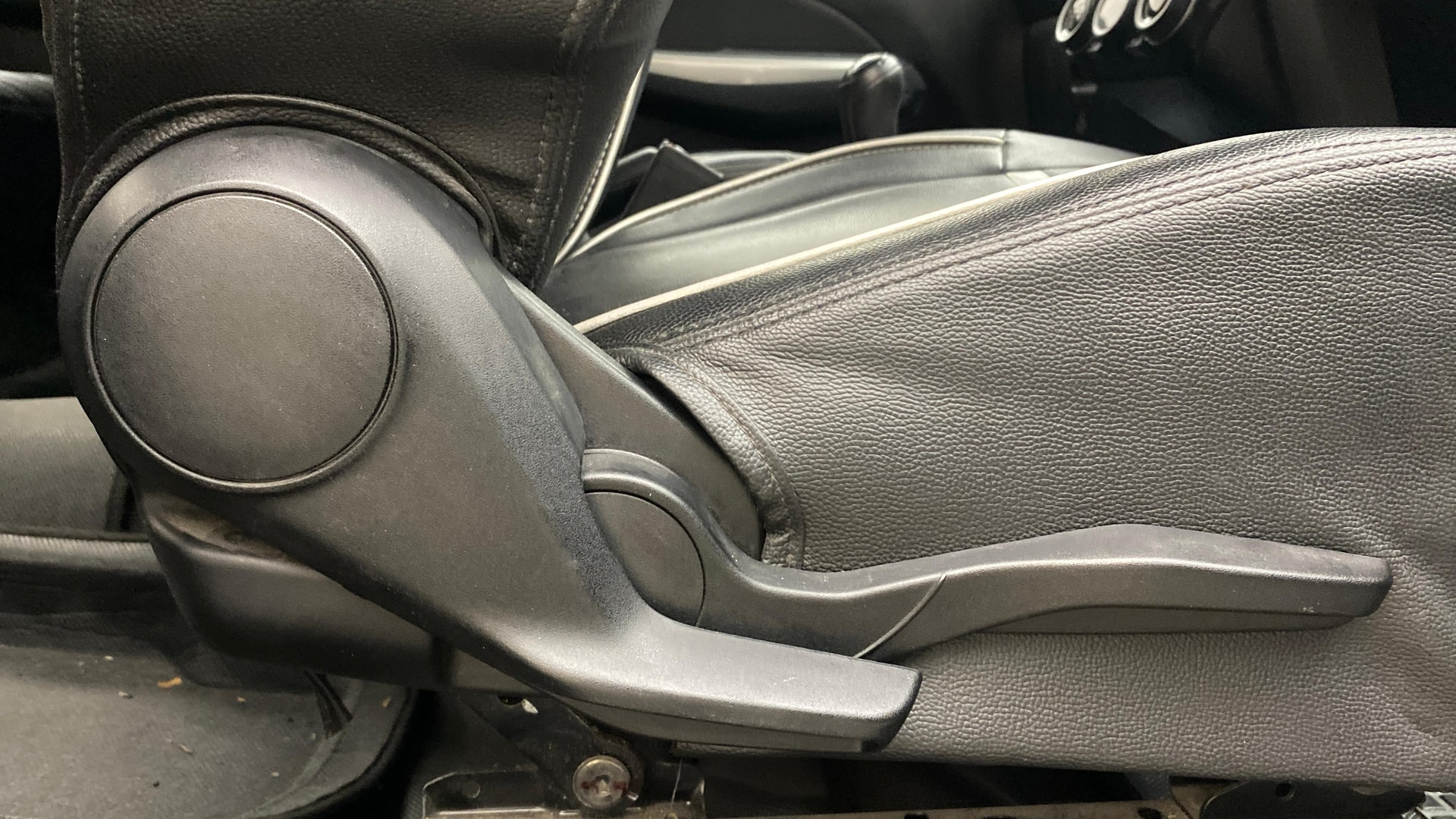 View 2020 Maruti Suzuki 1000 Base Variant Image 18 Used 2020 Maruti Suzuki 1000 Base Variant Image 18