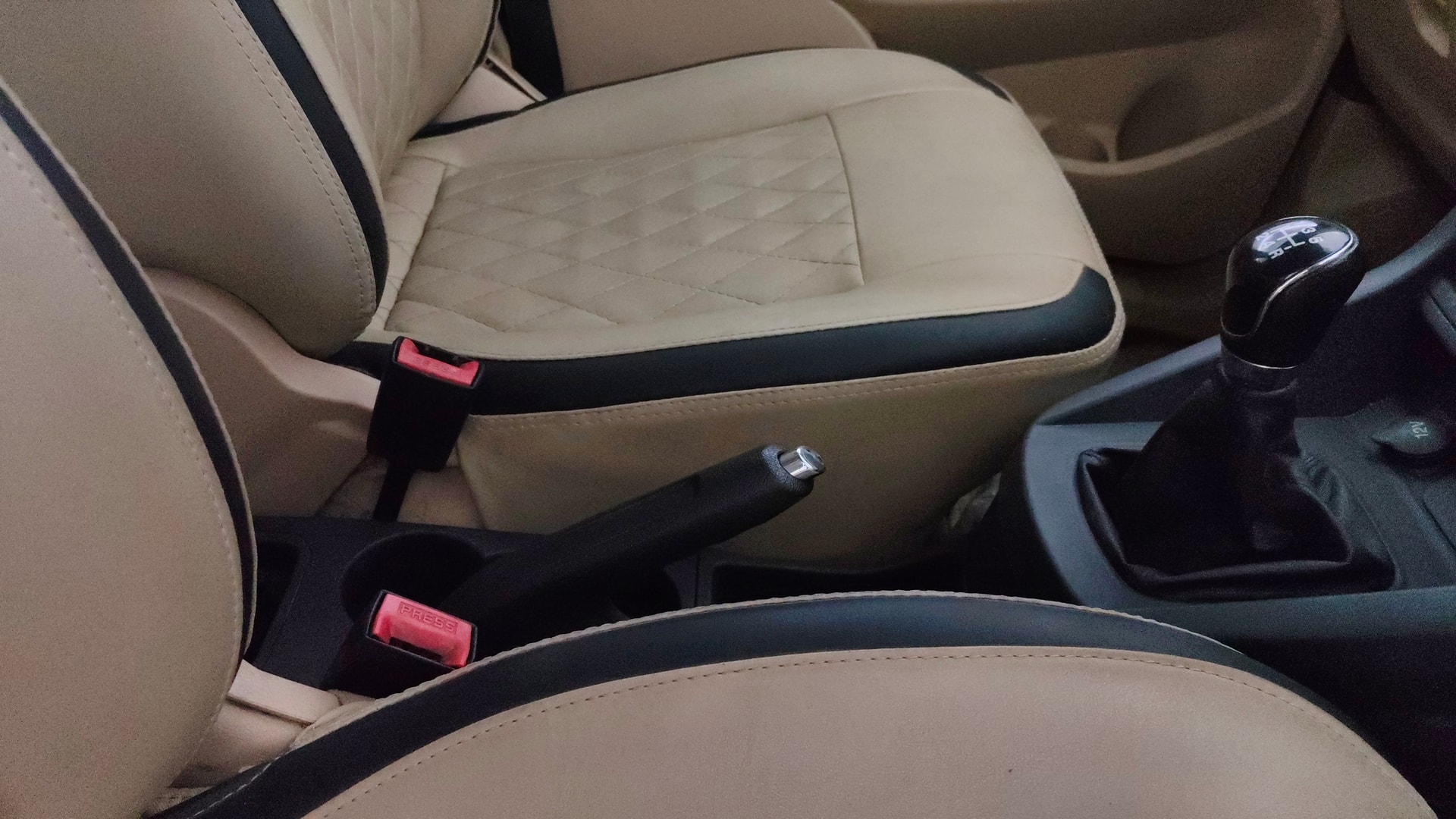 View 2017 Ford Figo Aspire 1.2P Ambiente MT BS IV Image 38 Used 2017 Ford Figo Aspire 1.2P Ambiente MT BS IV Image 38