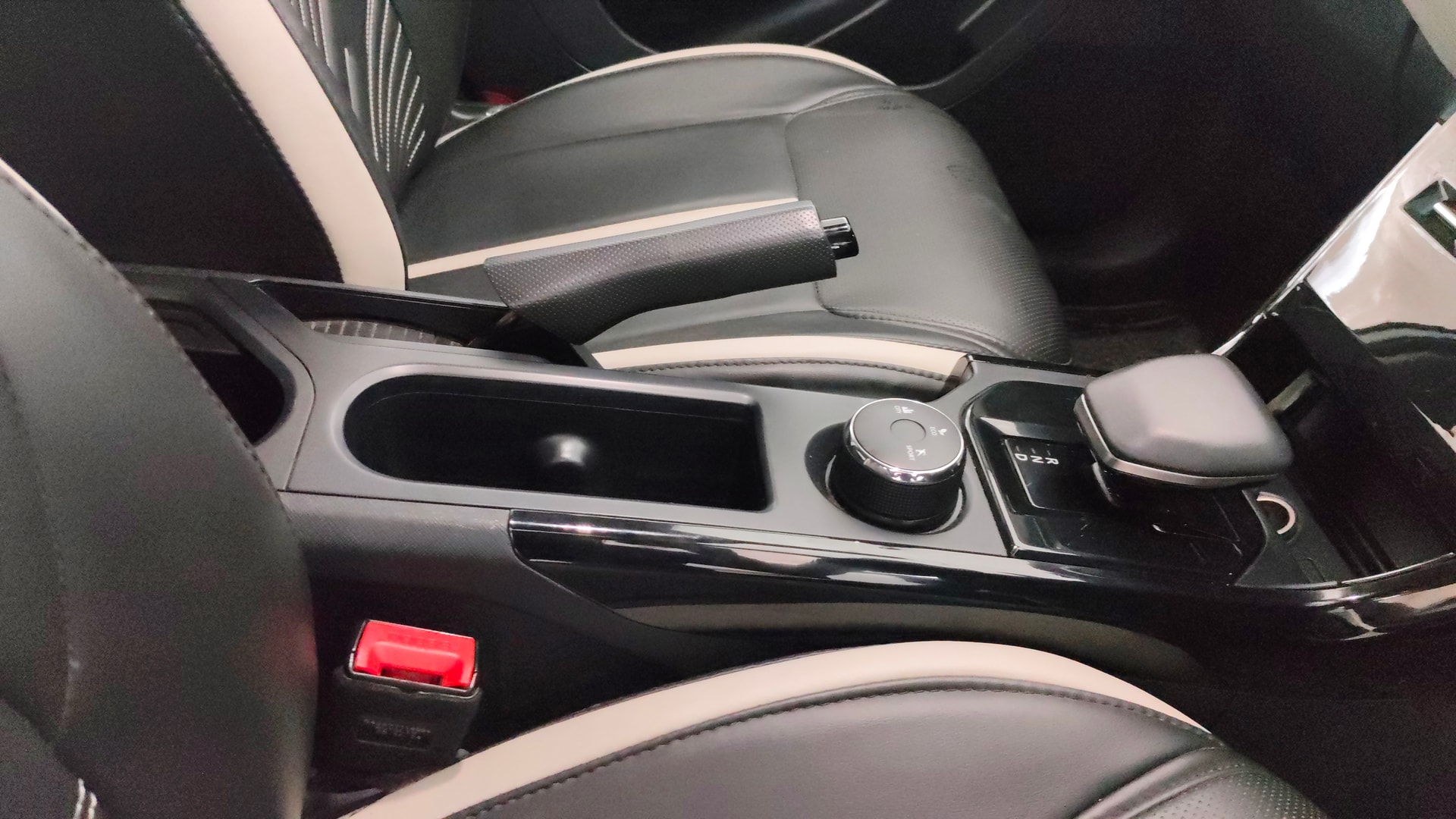 View 2024 Tata Nexon Revotron XE Image 39 Used 2024 Tata Nexon Revotron XE Image 39