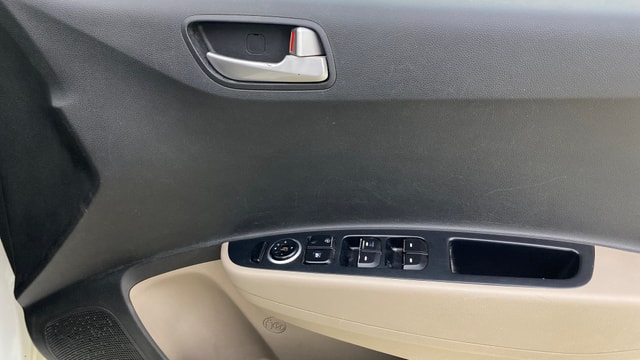 View Hyundai Grand i10 Image 32 Used Hyundai Grand i10 Image 32