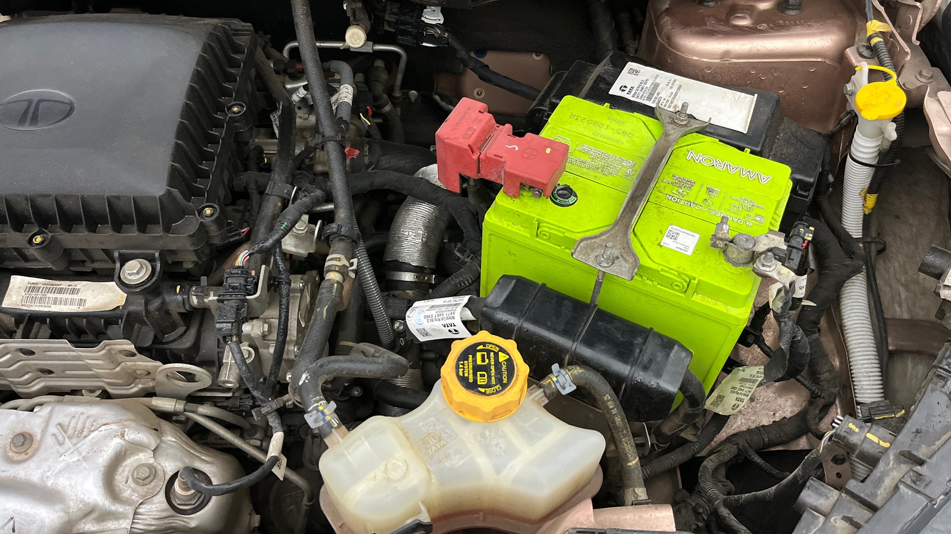 View 2025 Tata Curvv Smart 1.2 Revotron Petrol 6MT Image 29 Used 2025 Tata Curvv Smart 1.2 Revotron Petrol 6MT Image 29