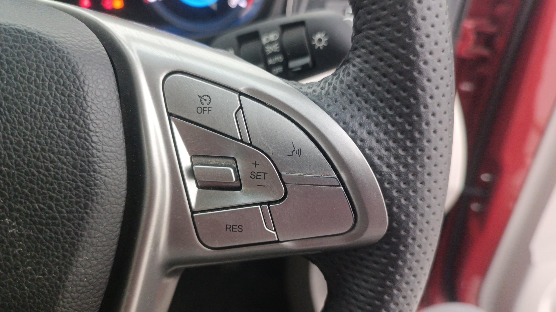 Used 2022 Mahindra XUV300 Used 2022 Mahindra XUV300