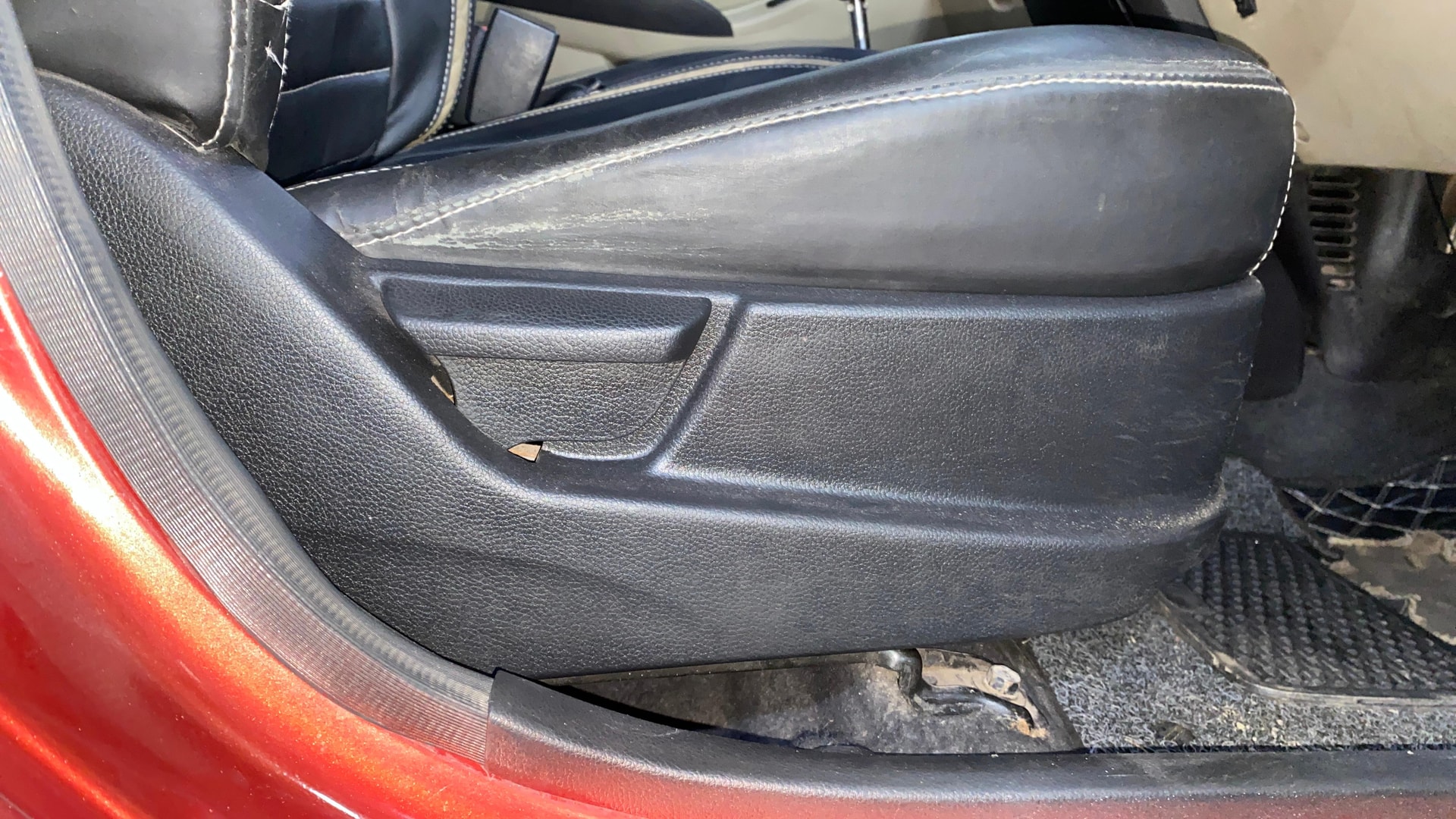 View 2013 Hyundai EON Magna Plus Image 10 Used 2013 Hyundai EON Magna Plus Image 10