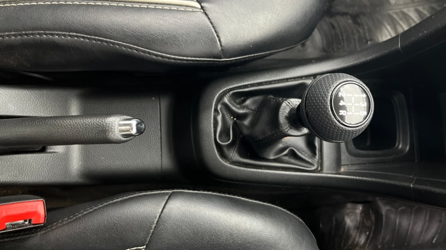 View Maruti Suzuki 1000 Image 37 Used Maruti Suzuki 1000 Image 37
