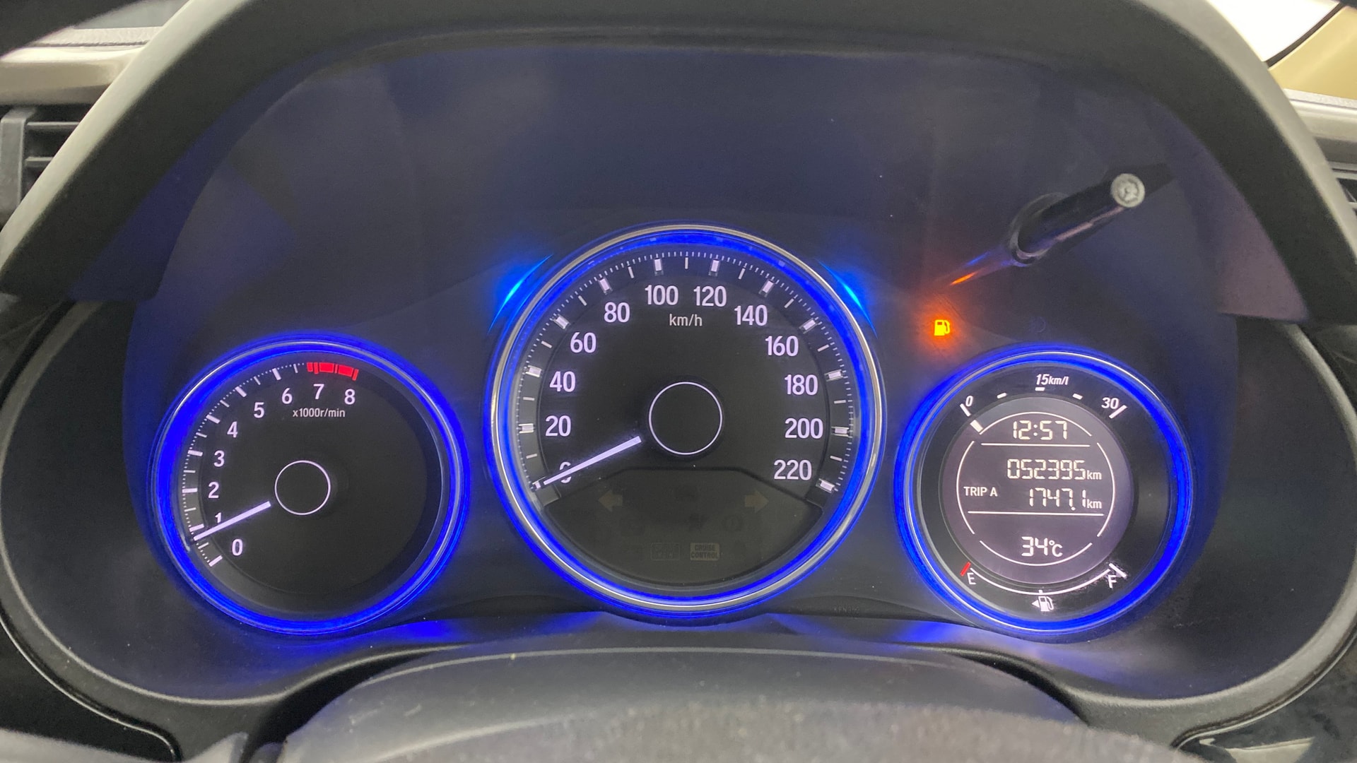 View 2015 Honda City ZX MT Diesel Anniversary Edition Image 21 Used 2015 Honda City ZX MT Diesel Anniversary Edition Image 21