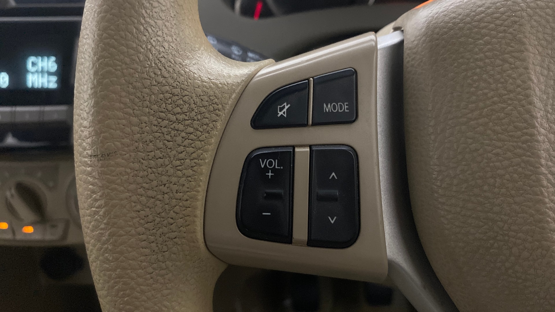 View 2014 Maruti Suzuki 1000 Base Variant Image 3 Used 2014 Maruti Suzuki 1000 Base Variant Image 3