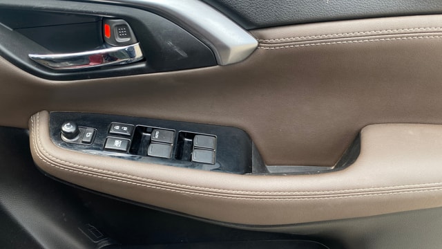 View Toyota Urban Cruiser Hyryder Image 41 Used Toyota Urban Cruiser Hyryder Image 41