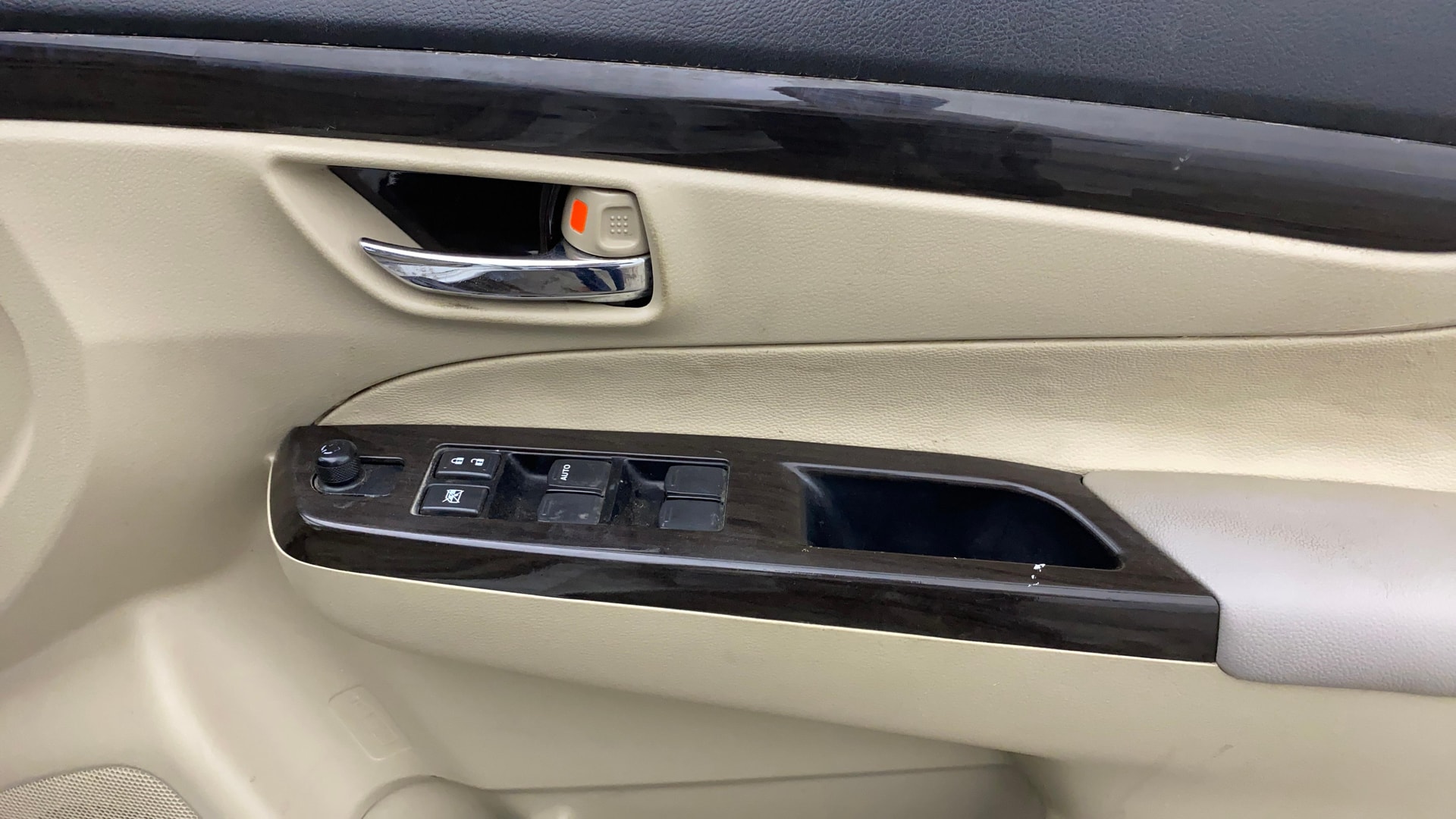 View 2018 Maruti Suzuki 1000 Base Variant Image 32 Used 2018 Maruti Suzuki 1000 Base Variant Image 32