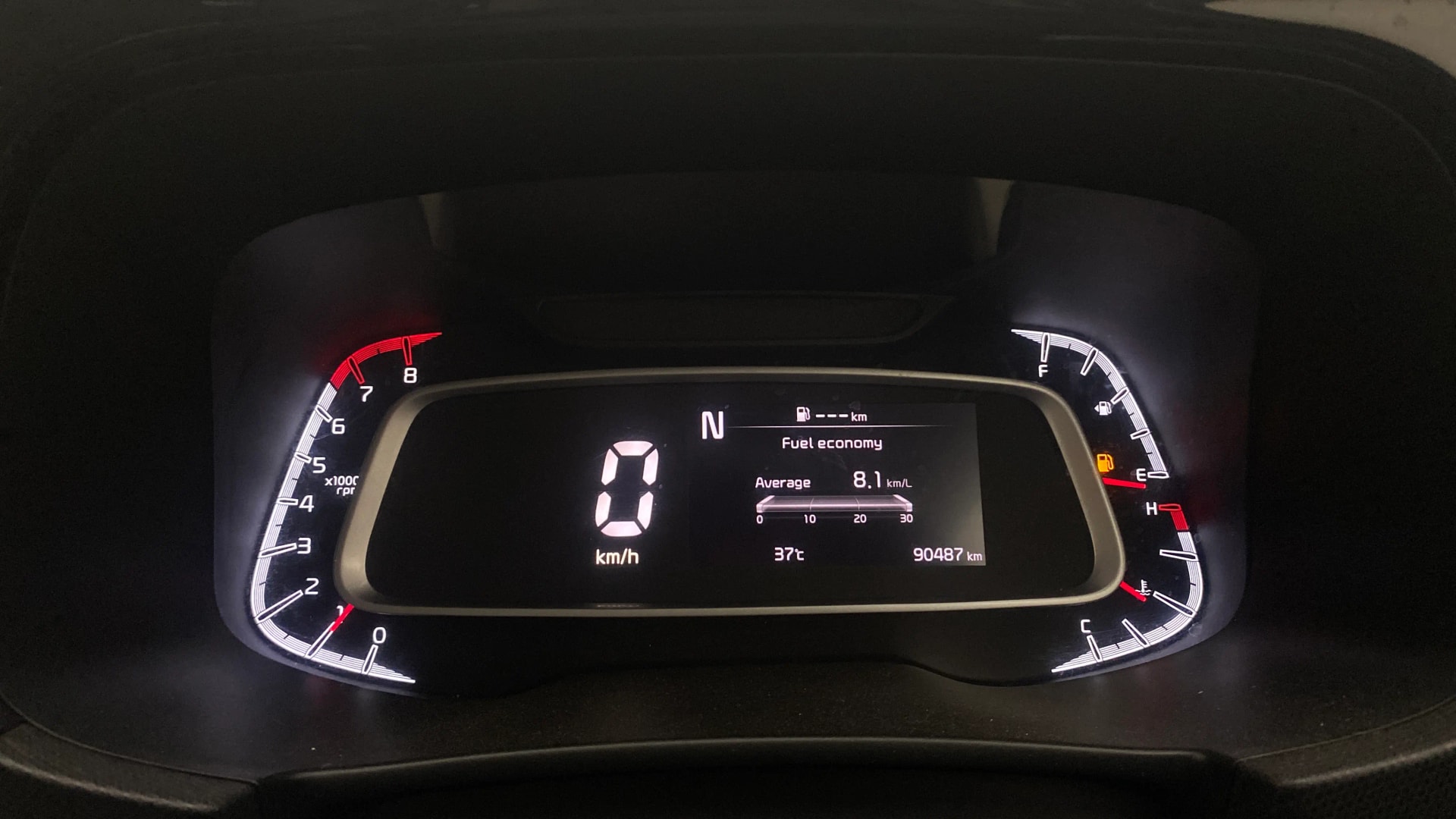 View 2022 Kia Sonet HTE Petrol Image 21 Used 2022 Kia Sonet HTE Petrol Image 21