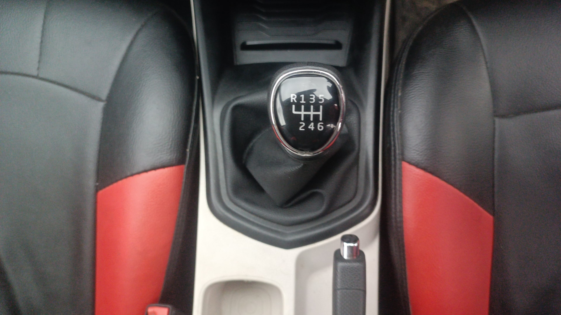 Used 2019 Mahindra XUV300 Used 2019 Mahindra XUV300