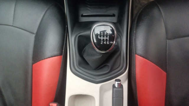 View Mahindra XUV300 Image 37 Used Mahindra XUV300 Image 37