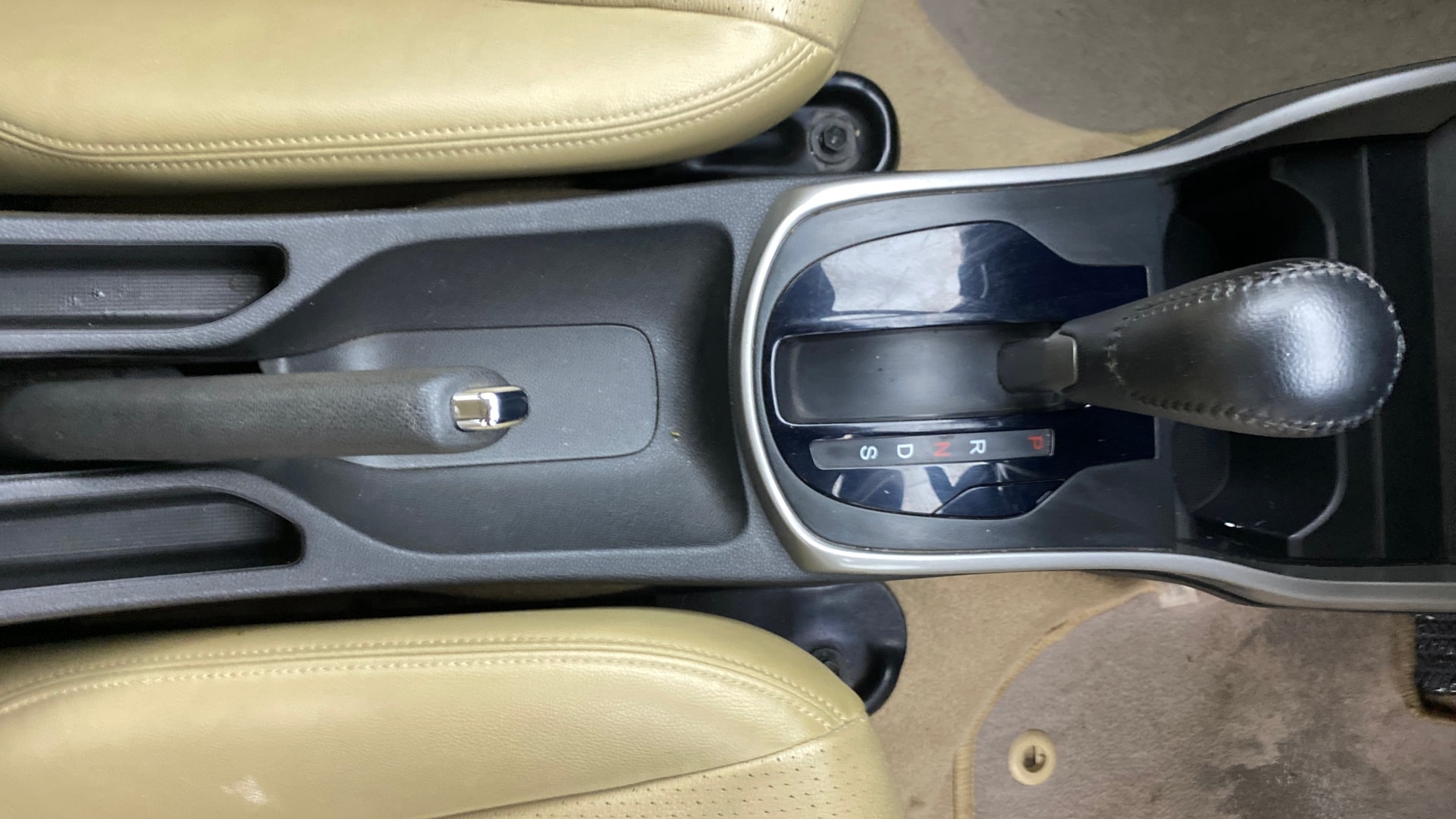 View 2016 Honda City ZX MT Diesel Anniversary Edition Image 42 Used 2016 Honda City ZX MT Diesel Anniversary Edition Image 42