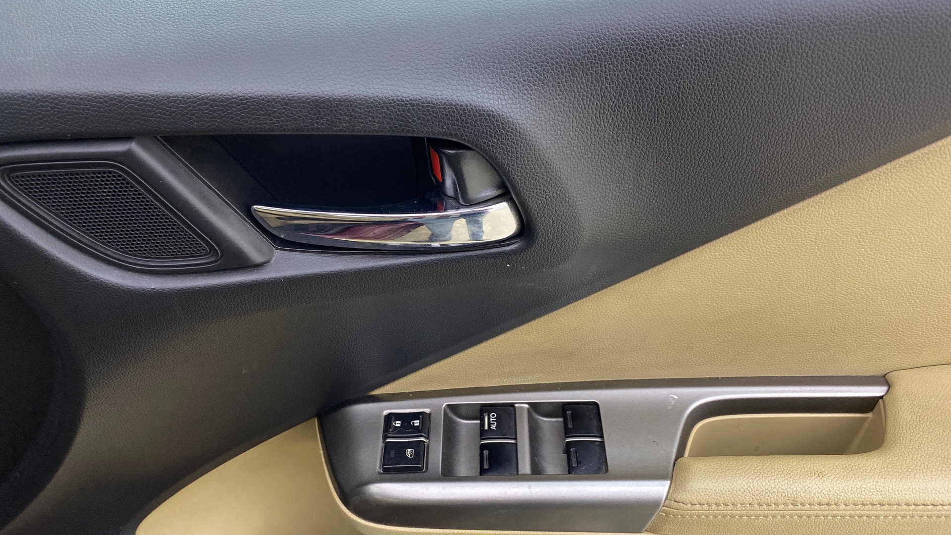 View 2016 Honda City ZX MT Diesel Anniversary Edition Image 39 Used 2016 Honda City ZX MT Diesel Anniversary Edition Image 39