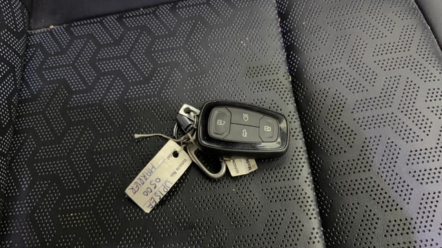 View Tata Harrier Image 19 Used Tata Harrier Image 19