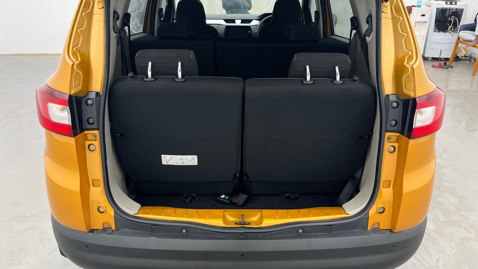View 2022 Renault Triber RXZ Image 10 Used 2022 Renault Triber RXZ Image 10