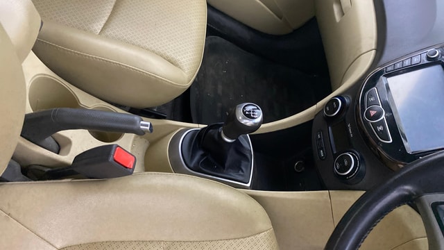 View Hyundai Verna Image 39 Used Hyundai Verna Image 39