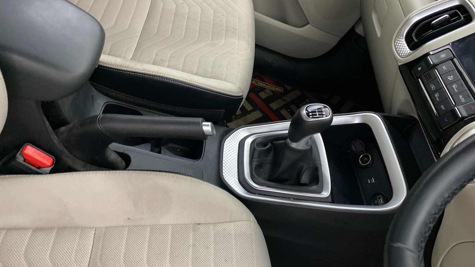 Used 2023 Kia Sonet Used 2023 Kia Sonet