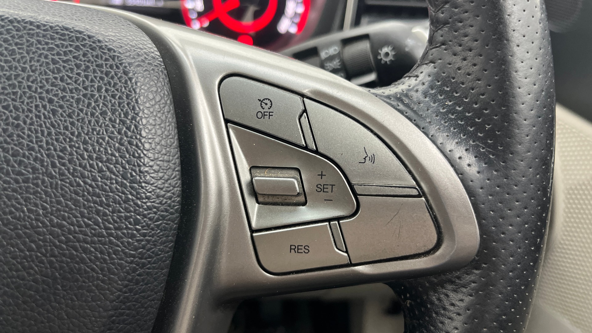 Used 2019 Mahindra XUV300 Used 2019 Mahindra XUV300