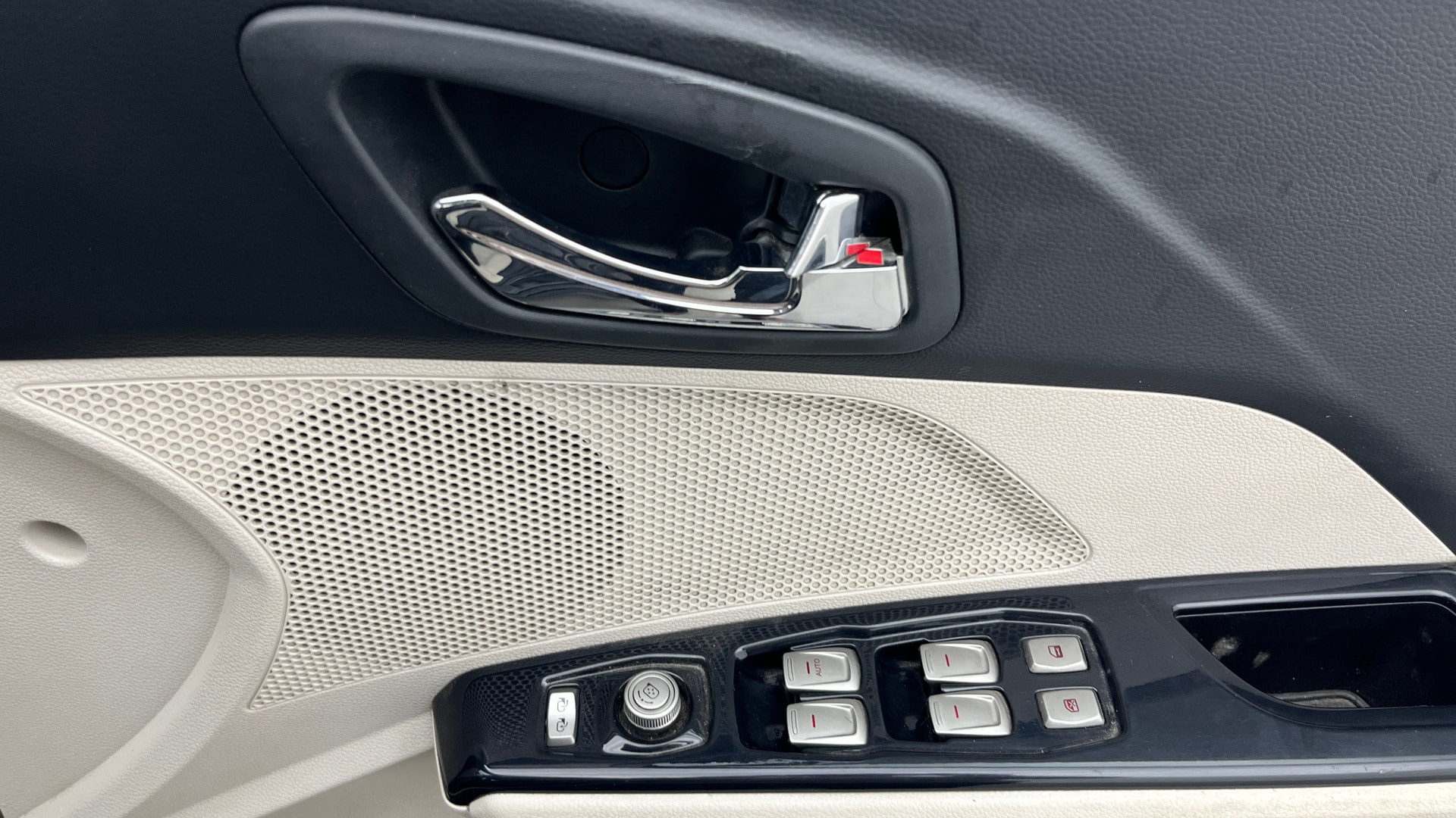 Used 2019 Mahindra XUV300 Used 2019 Mahindra XUV300