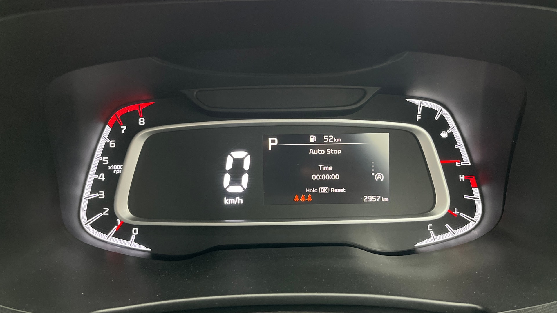 View 2023 Kia Sonet X-Line DCT Petrol Image 37 Used 2023 Kia Sonet X-Line DCT Petrol Image 37