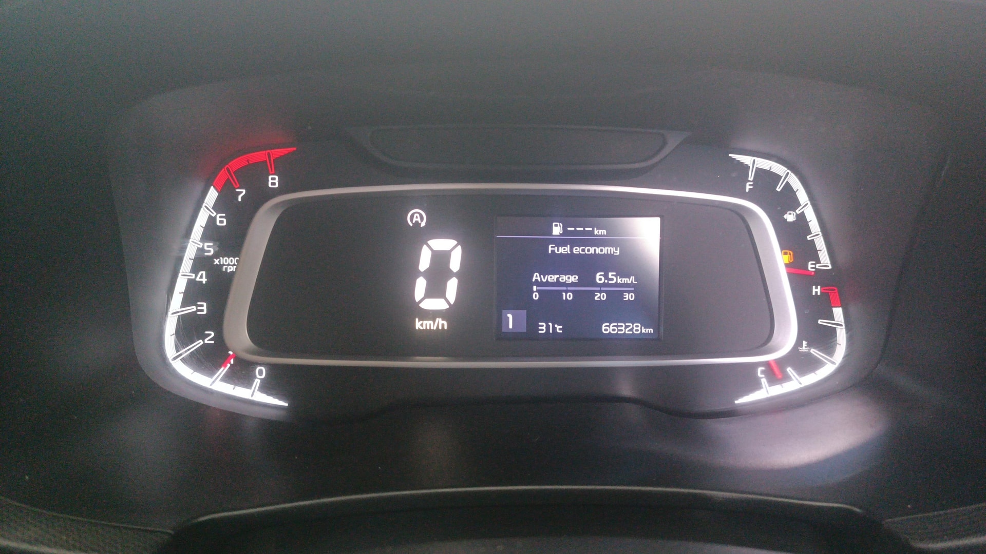 View 2023 Kia Sonet HTK Plus iMT Petrol Image 36 Used 2023 Kia Sonet HTK Plus iMT Petrol Image 36