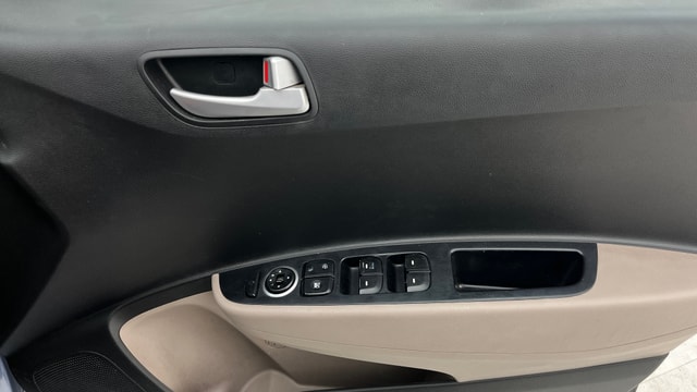 View Hyundai Grand i10 Image 33 Used Hyundai Grand i10 Image 33