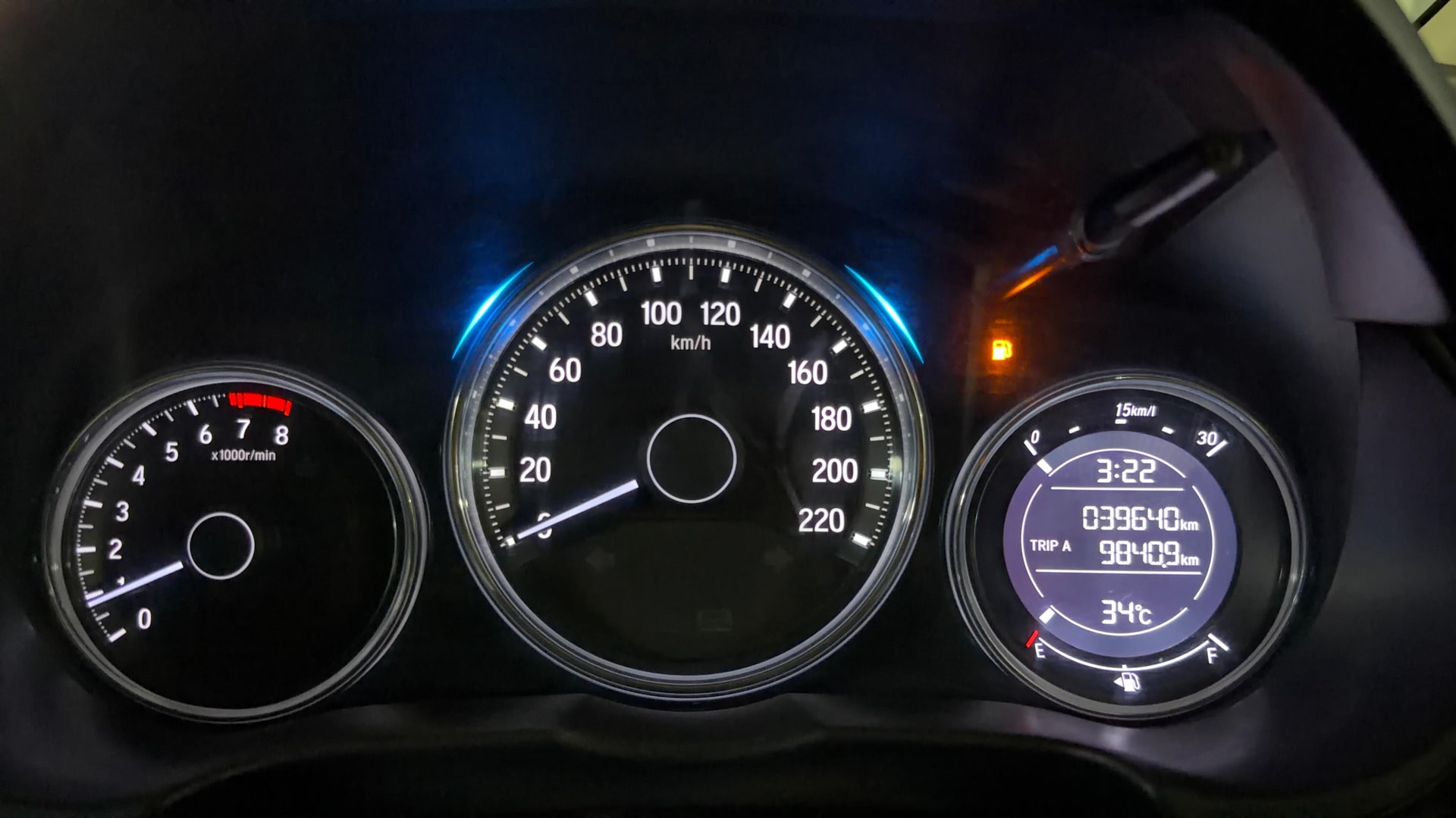 View 2023 Honda City ZX MT Diesel Anniversary Edition Image 36 Used 2023 Honda City ZX MT Diesel Anniversary Edition Image 36