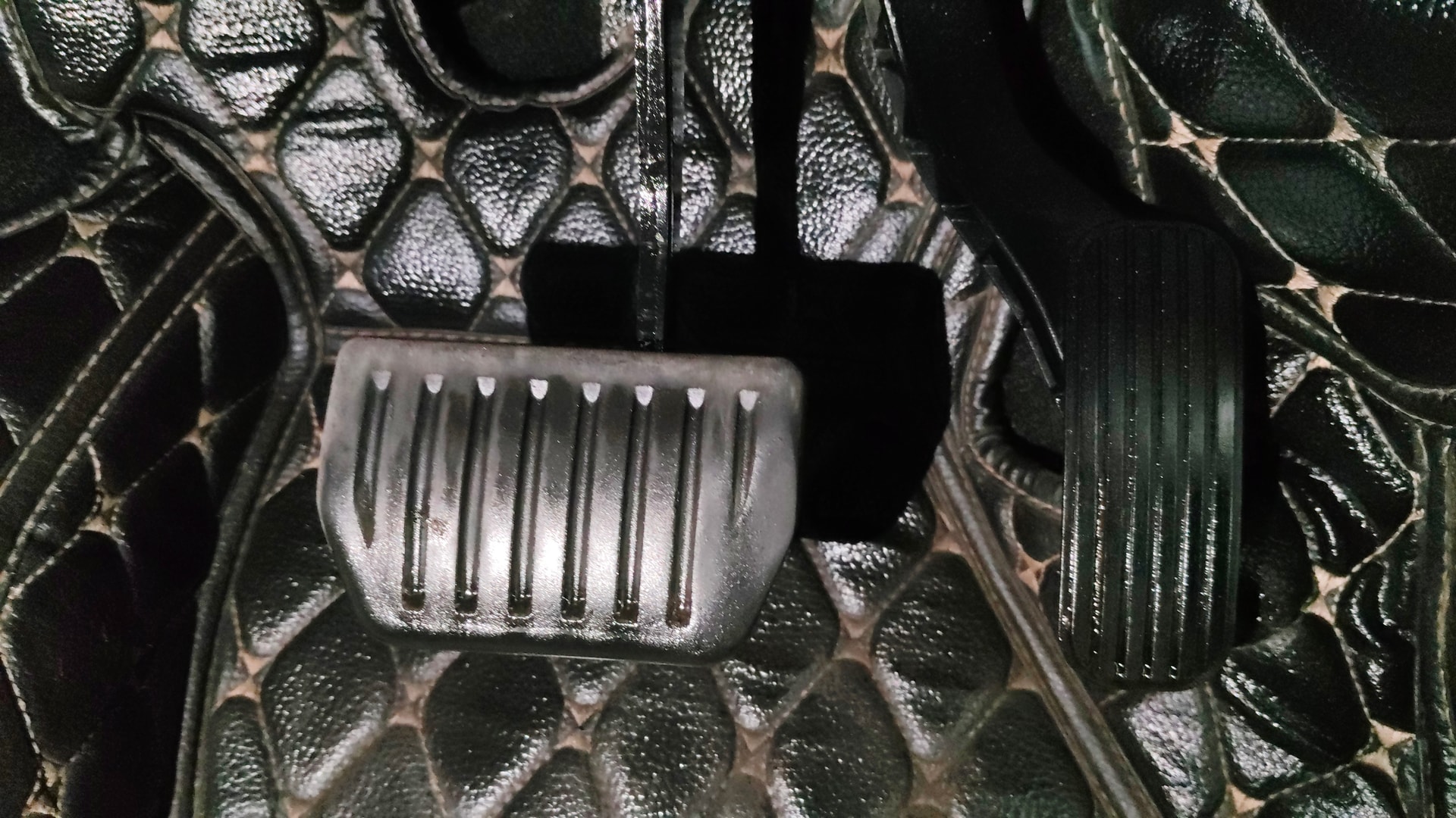 View 2022 Tata Harrier XE Image 10 Used 2022 Tata Harrier XE Image 10