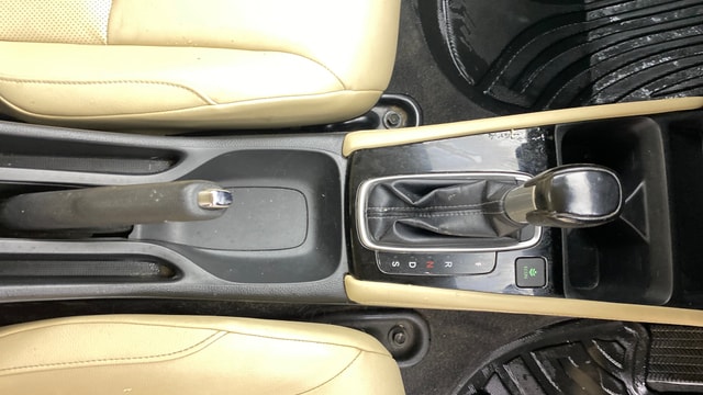View Honda City ZX Image 41 Used Honda City ZX Image 41