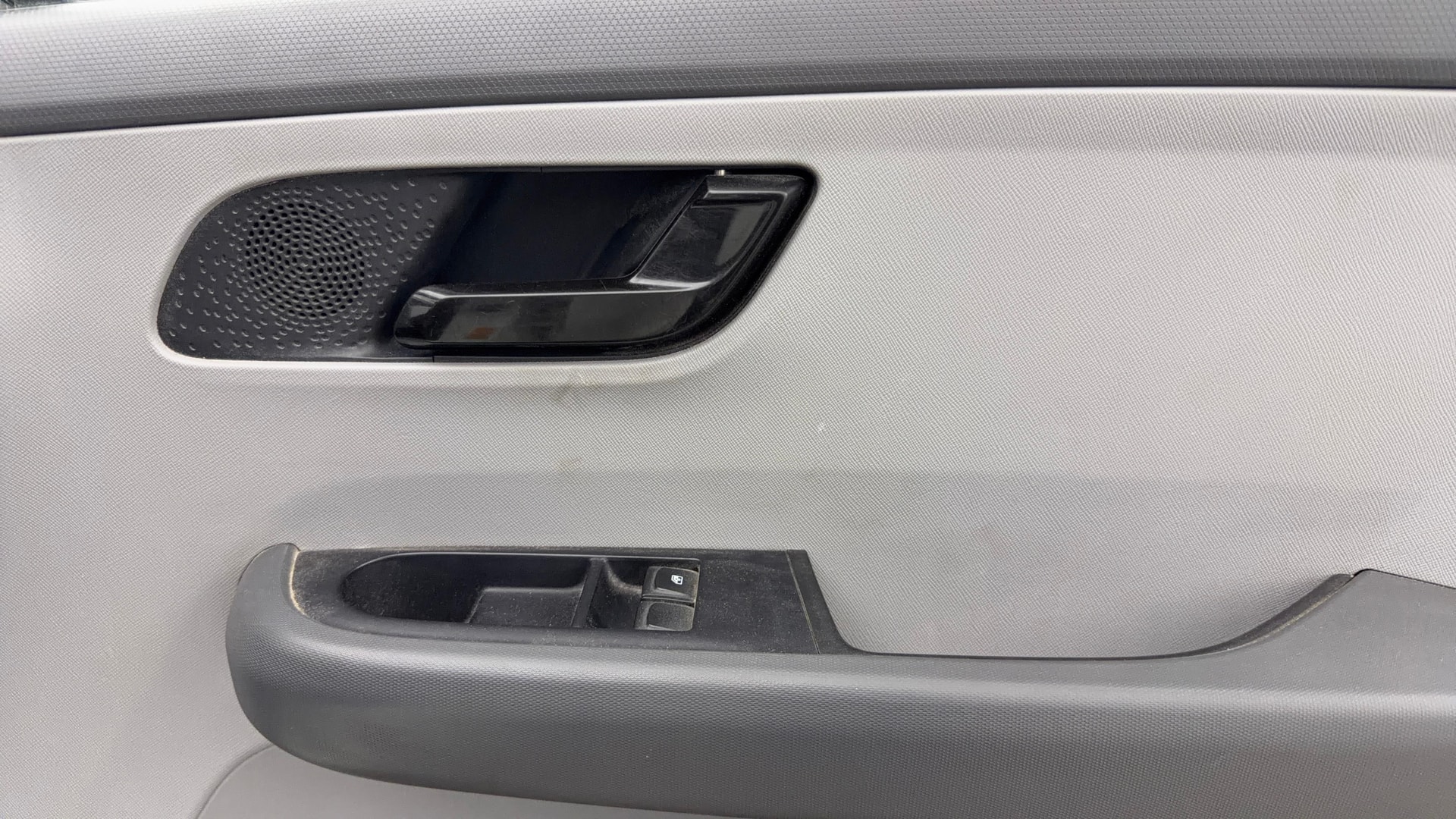 View 2021 Tata Altroz XE Petrol Image 32 Used 2021 Tata Altroz XE Petrol Image 32