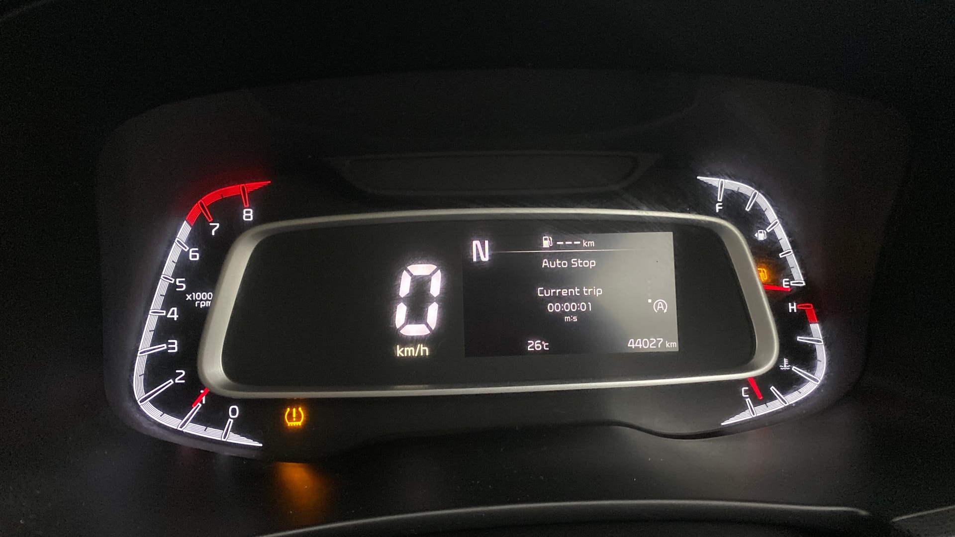 View 2024 Kia Sonet HTE Petrol Image 20 Used 2024 Kia Sonet HTE Petrol Image 20