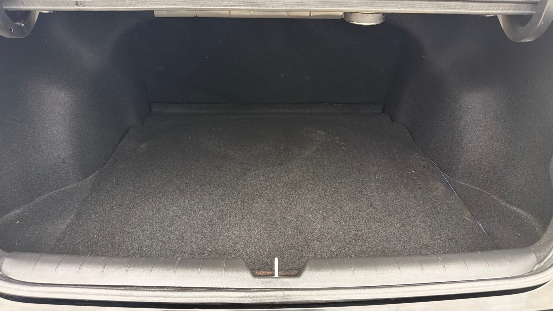 View 2024 Hyundai Verna 1.4 VTVT E Image 11 Used 2024 Hyundai Verna 1.4 VTVT E Image 11