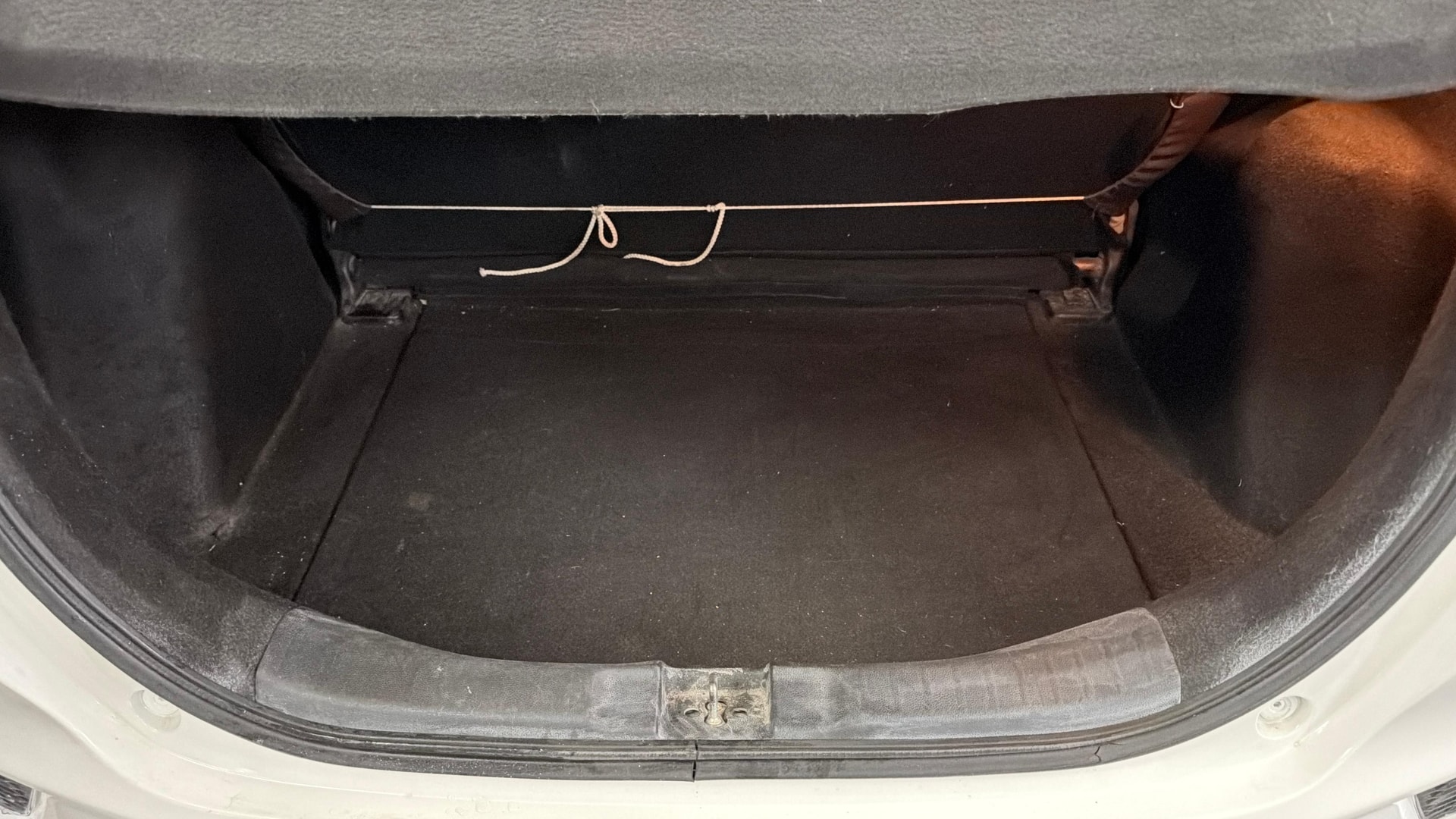 View 2015 Honda Jazz E MT Diesel Image 10 Used 2015 Honda Jazz E MT Diesel Image 10