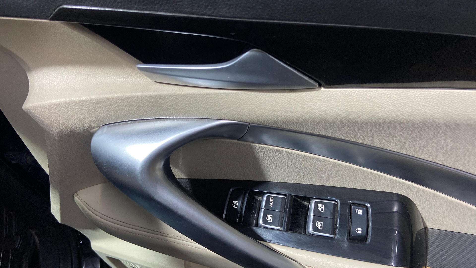 View 2021 MG Hector Sharp CVT Petrol Image 39 Used 2021 MG Hector Sharp CVT Petrol Image 39