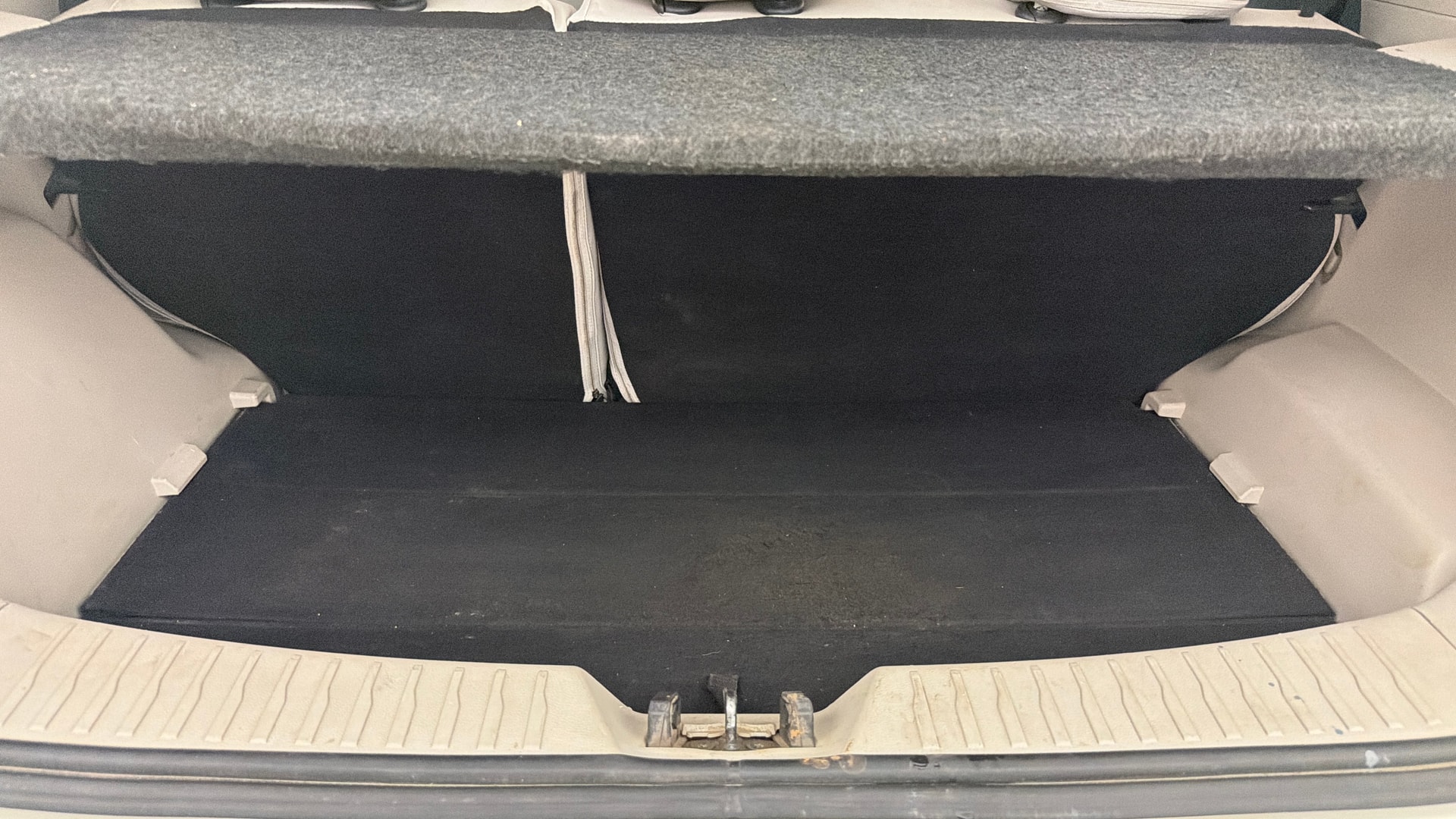 Used 2020 Mahindra XUV300 Used 2020 Mahindra XUV300