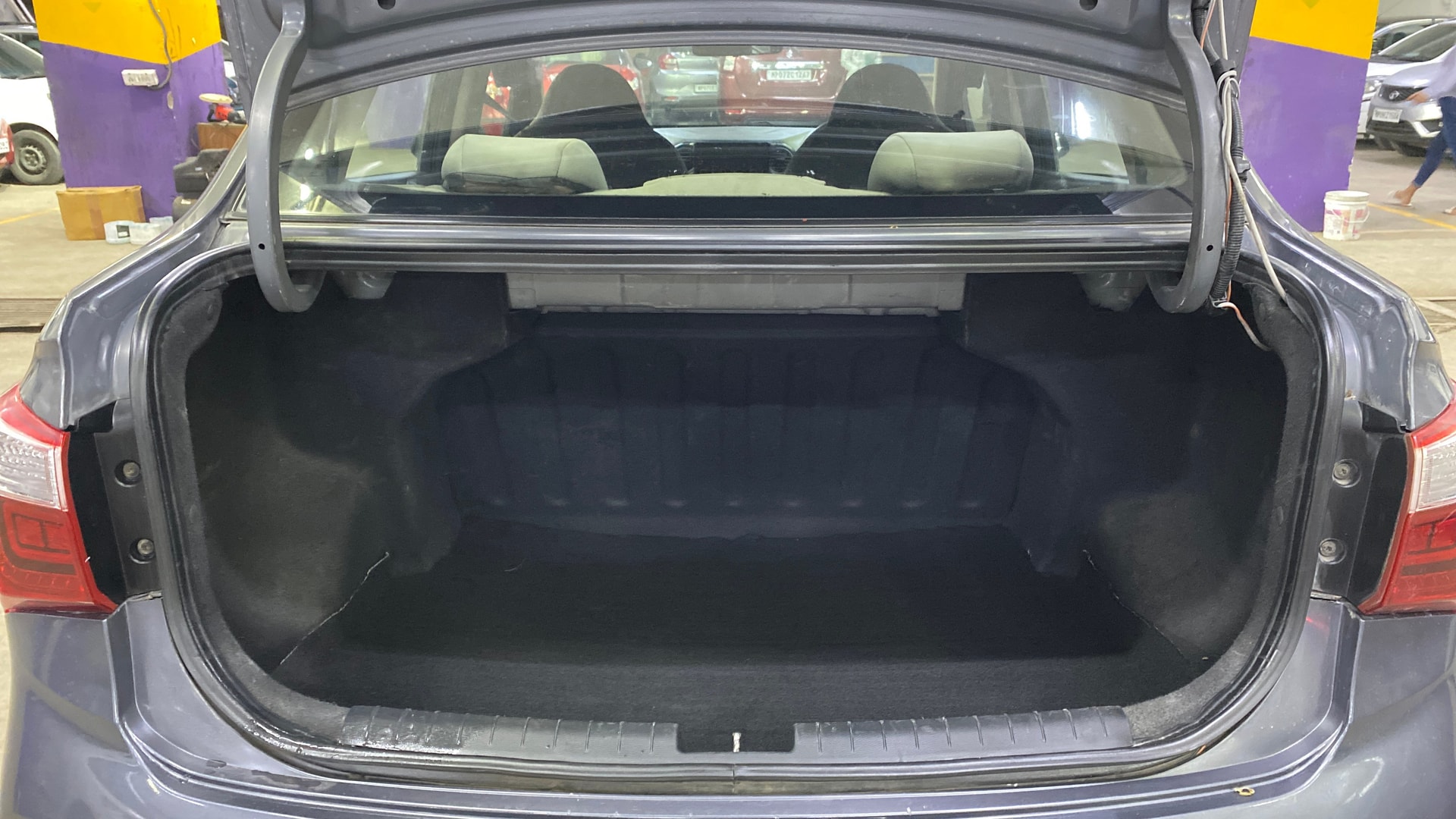 View 2018 Hyundai Xcent E Petrol Image 7 Used 2018 Hyundai Xcent E Petrol Image 7