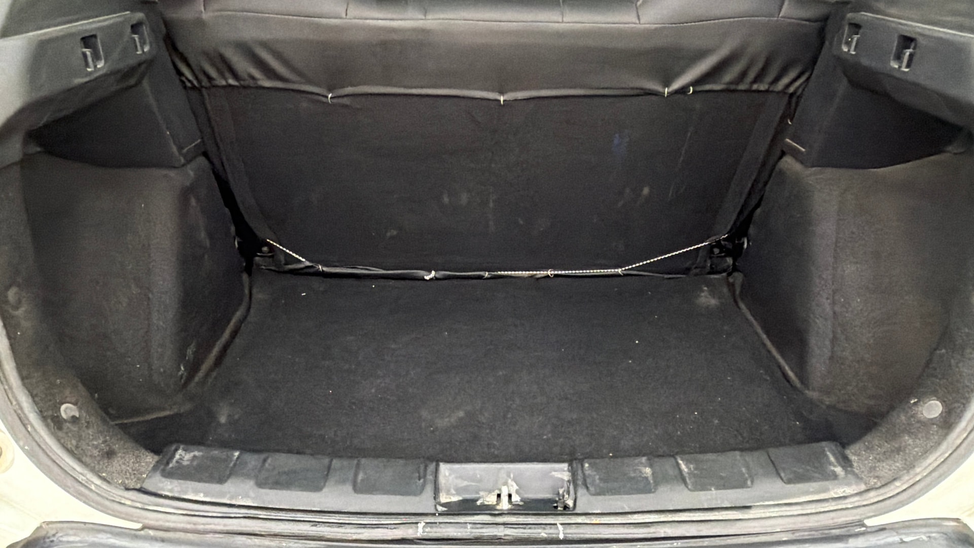 View 2018 Tata Nexon Revotron XE Image 10 Used 2018 Tata Nexon Revotron XE Image 10