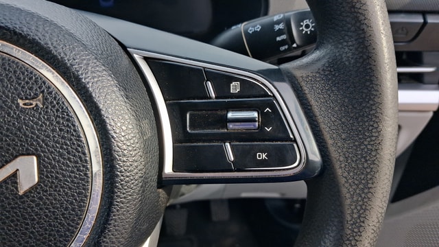 View Kia Carens Image 3 Used Kia Carens Image 3