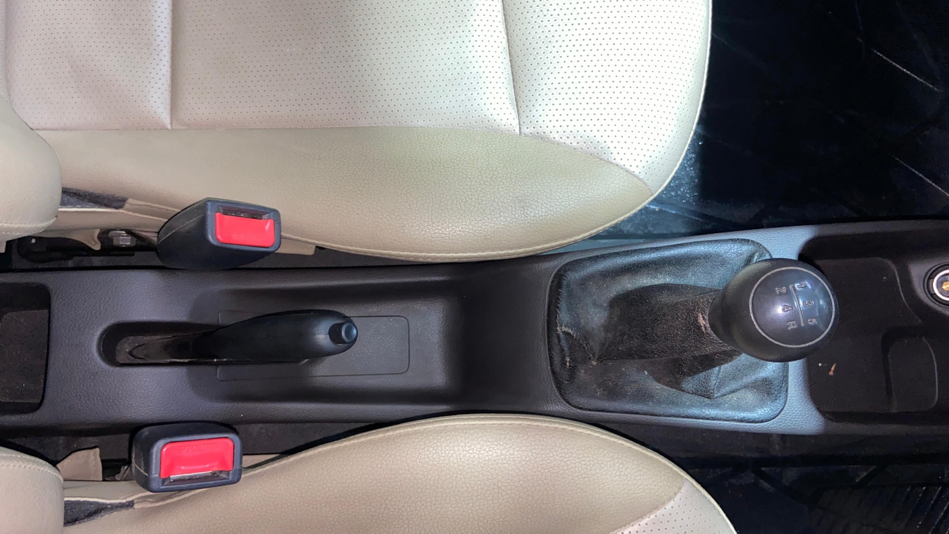 View 2017 Hyundai EON Era Plus Image 37 Used 2017 Hyundai EON Era Plus Image 37